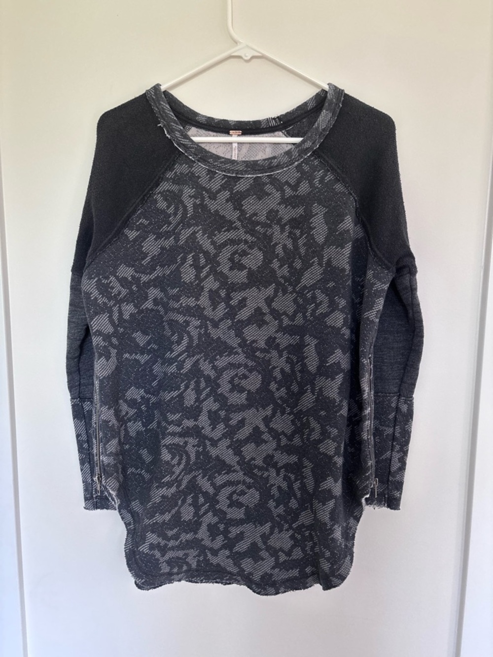Free People Patterned Knit Pullover - Gray/Black